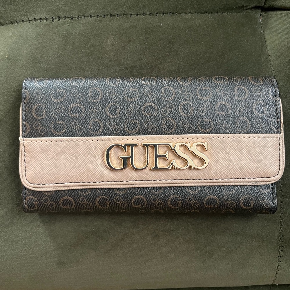 GUESS Black and Cream Women's Wallet